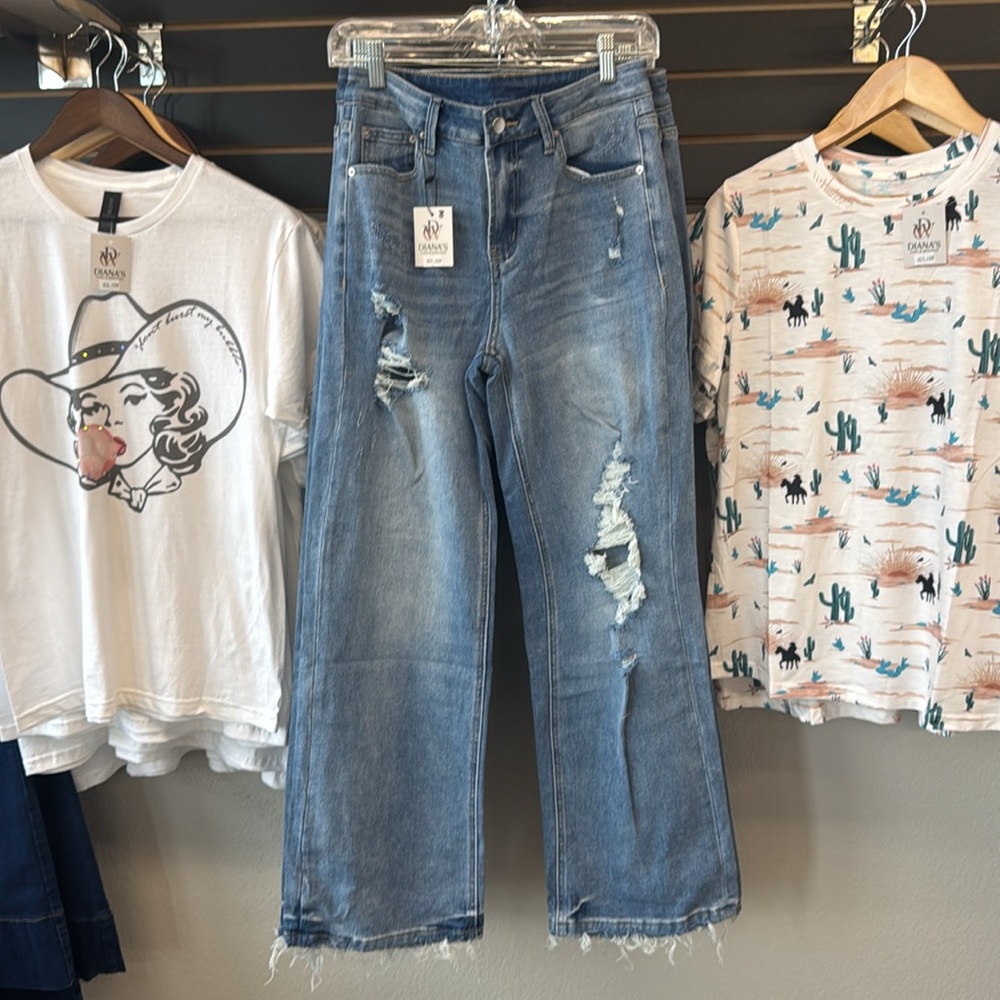 Distressed Raw Hem Straight Leg High
Waist Jeans - Picture 7 of 8